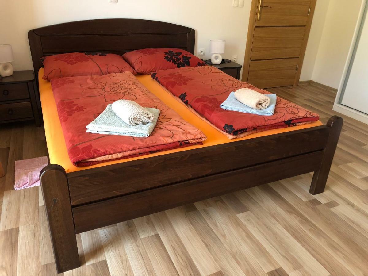 Apartment & Rooms Thomas 科雷尼察 外观 照片