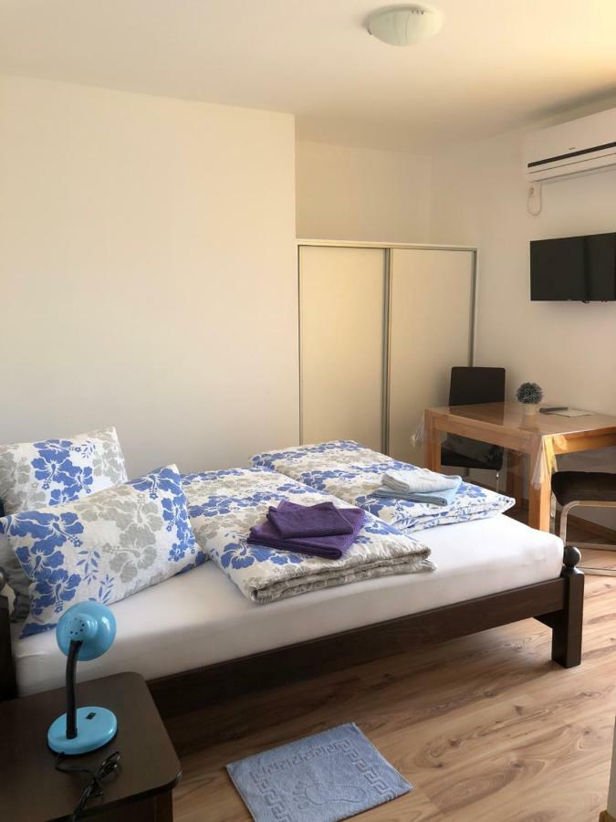 Apartment & Rooms Thomas 科雷尼察 外观 照片