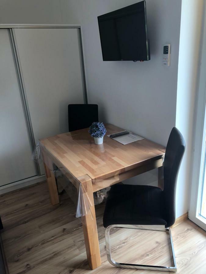 Apartment & Rooms Thomas 科雷尼察 外观 照片