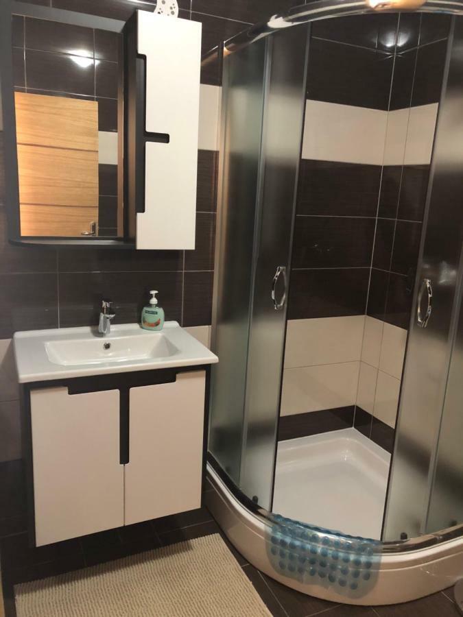 Apartment & Rooms Thomas 科雷尼察 外观 照片